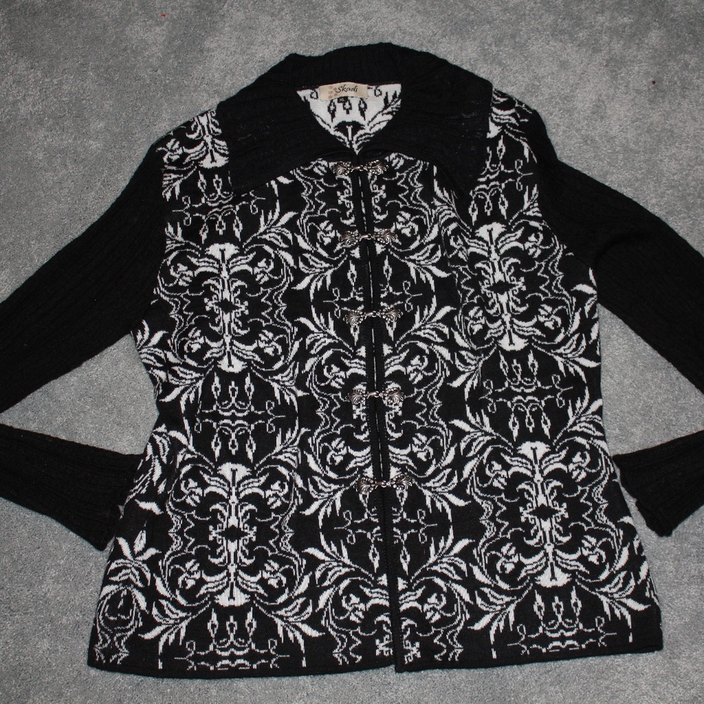 Skadi Size XL Hand Knit Alpaca Wool Sweater